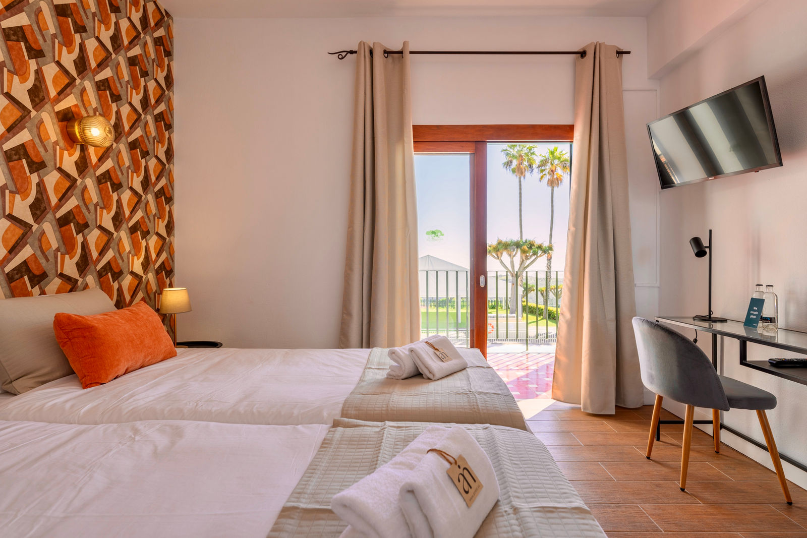 Economy Double with Balcony and Bathtub