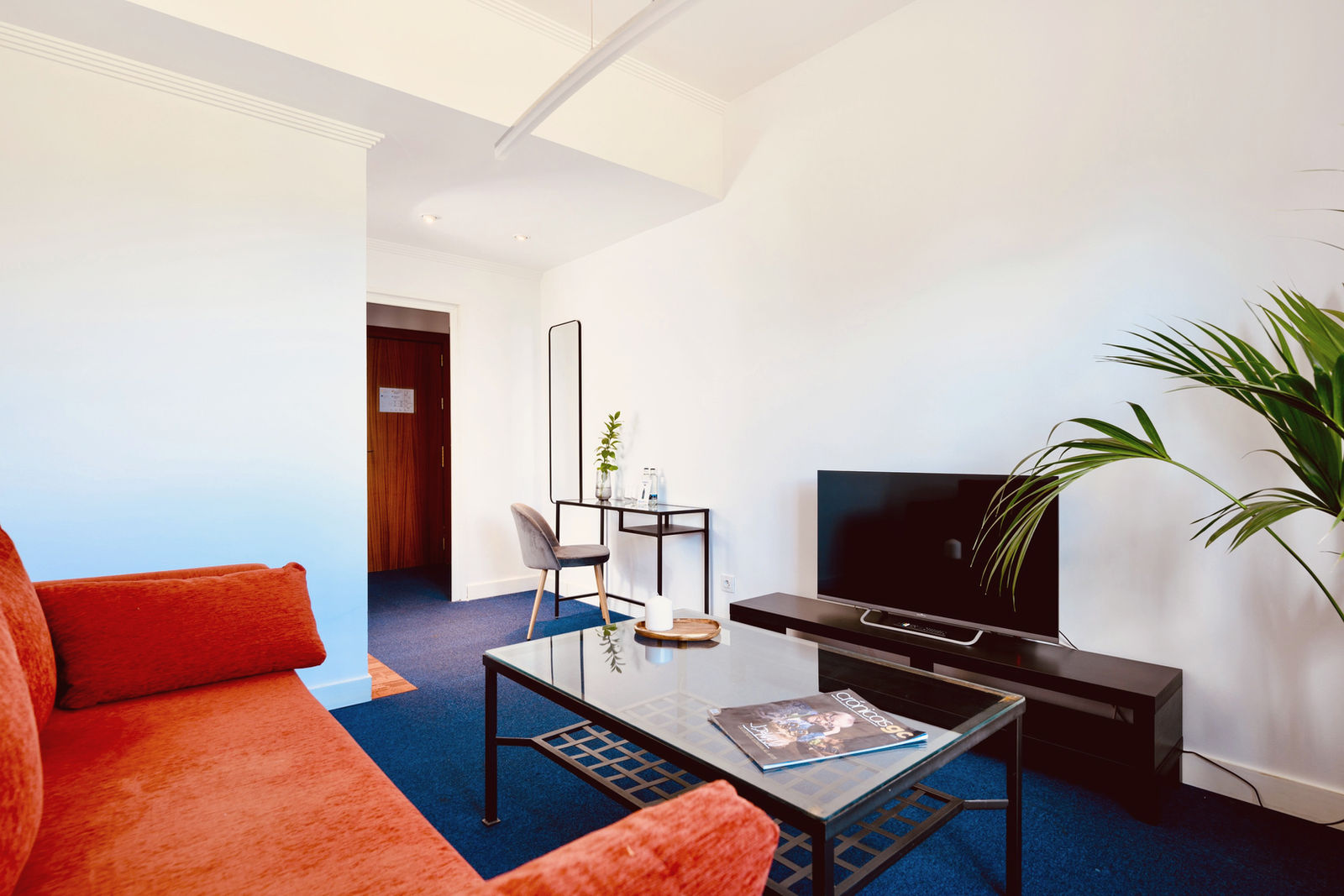 Large Double with Living Room